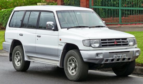 Mitsubishi Pajero Second generation (1991–1999)